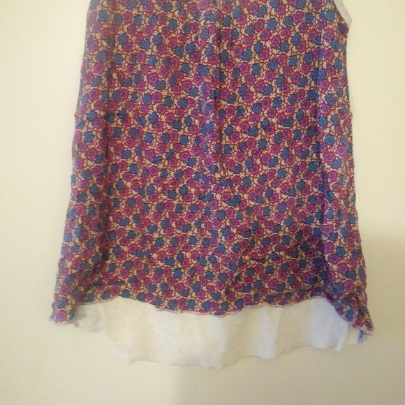 Mossimo Floral Front Top. - Picture 3 of 5
